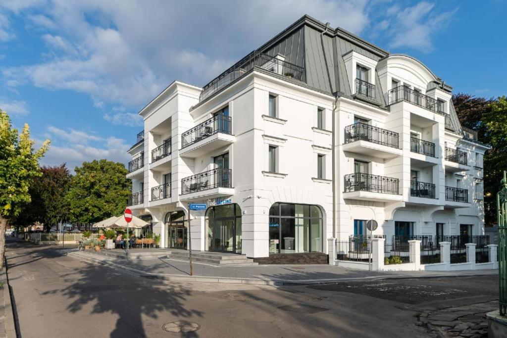 Luxury Apartments In Residence Maritime Miedzyzdroje Exterior foto